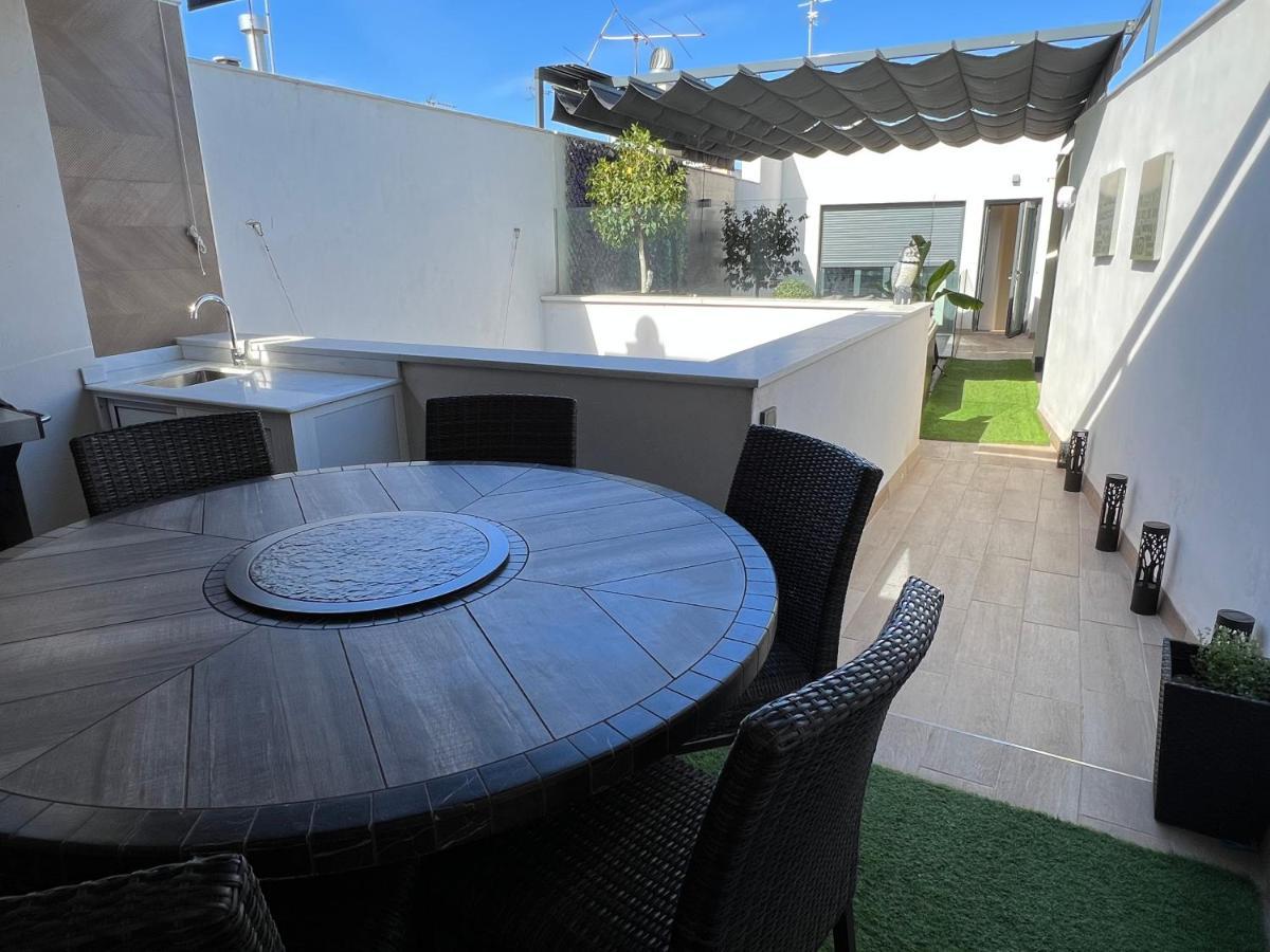 Elegant Duplex 3 Master Bedrooms And Private Sevilla Kültér fotó
