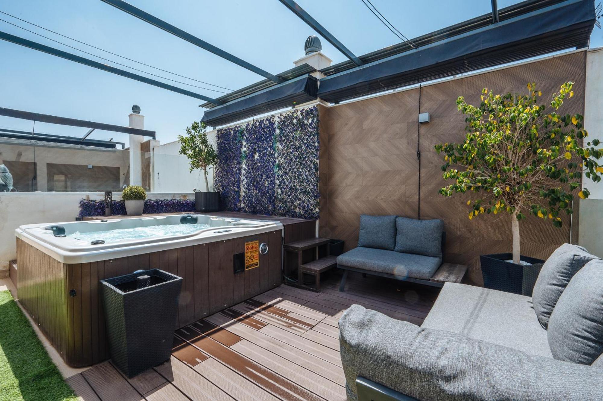 Elegant Duplex 3 Master Bedrooms And Private Sevilla Kültér fotó