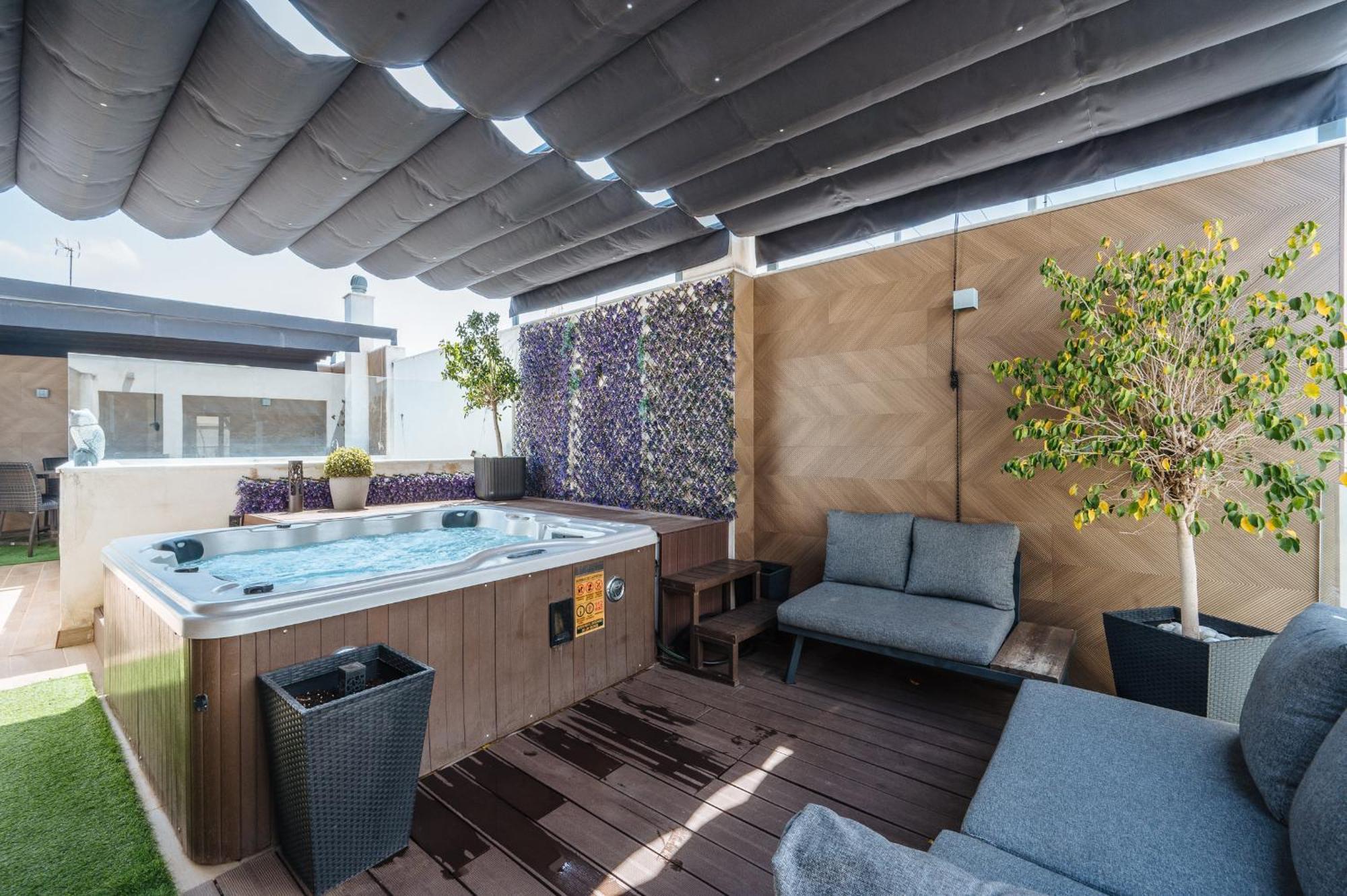 Elegant Duplex 3 Master Bedrooms And Private Sevilla Kültér fotó